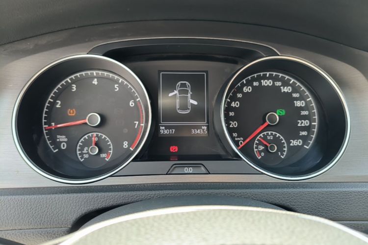 Volkswagen Golf 2015 car image #12