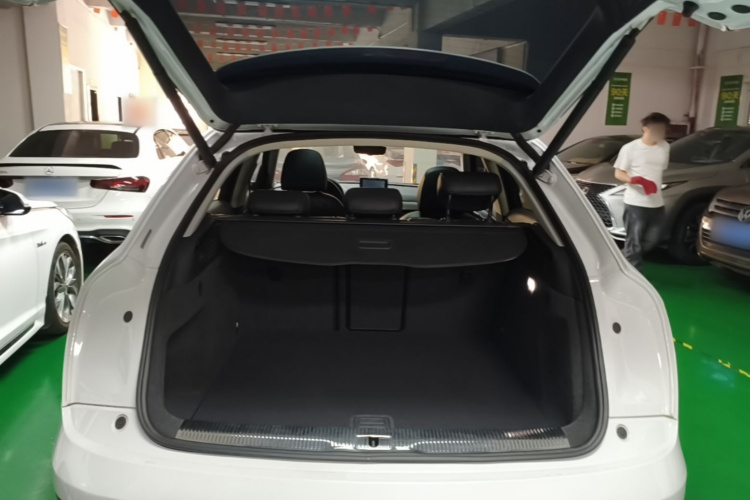 Audi Q3 2017 #20 Audi Q3 2017 car image #20