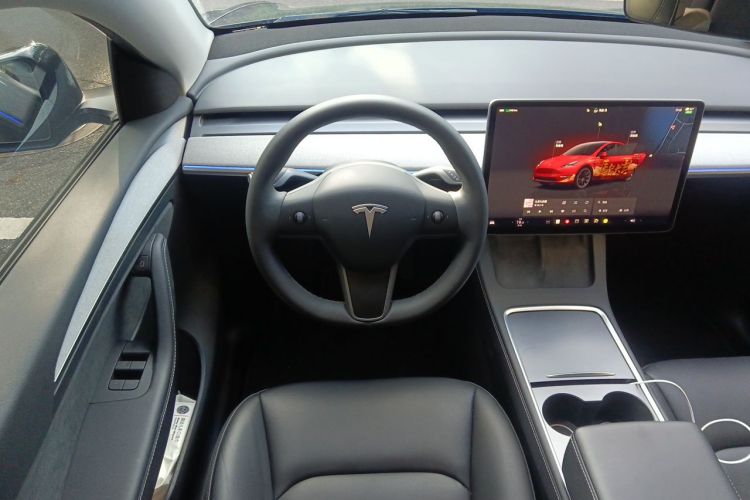 Tesla Model Y 2024 #11 Tesla Model Y 2024 car image #11