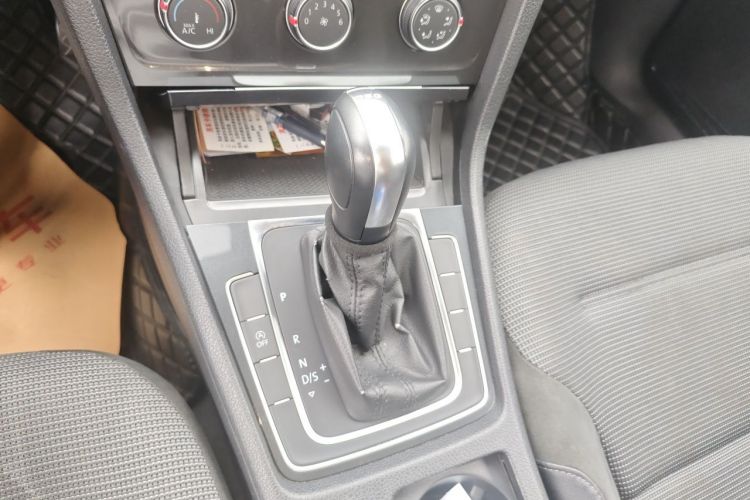 Volkswagen Golf 2020 صورة سيارة #14