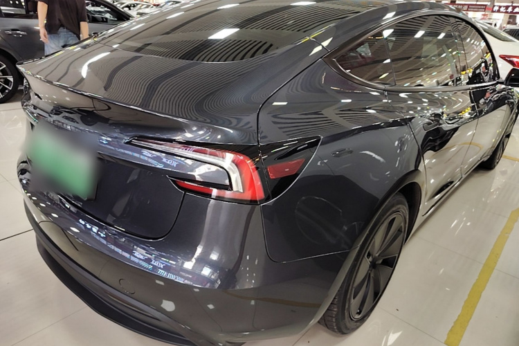 Tesla Model 3 2025 #5 Tesla Model 3 2025 car image #5