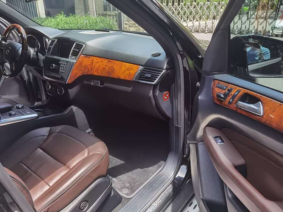 Mercedes-Benz M Class 2013 car image #5