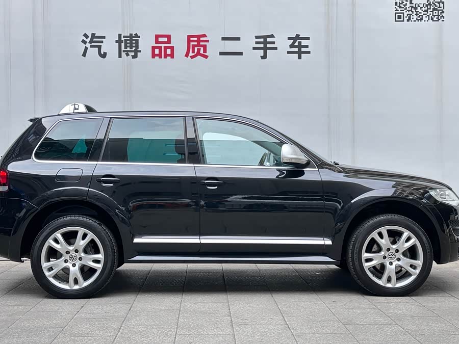 Volkswagen Touareg 2010 immagine di auto #5