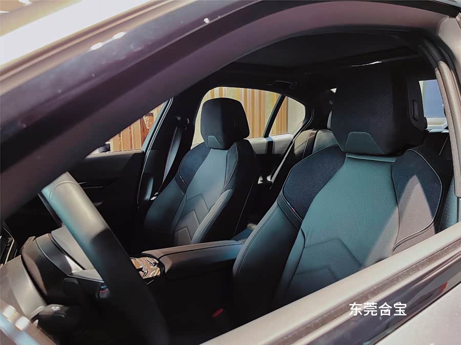 BMW i5 M60 car image #5