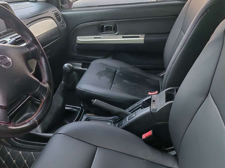 日产 日产帕拉丁 2013 汽车图片 #5