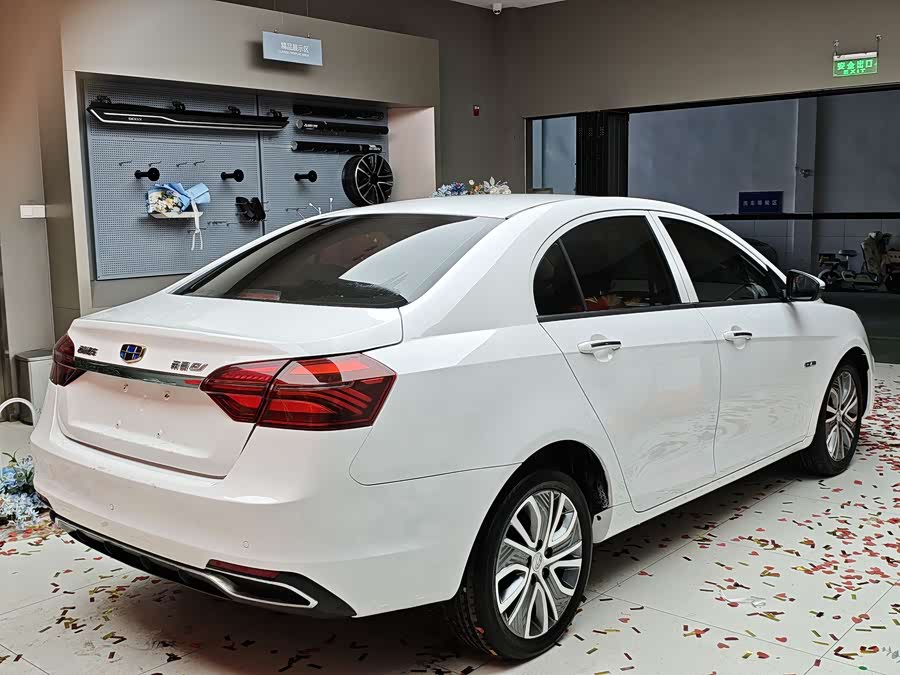 GEELY Emgrand New Energy 2019 car image #5