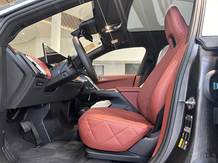 BMW iX M60 imagem de carro #5