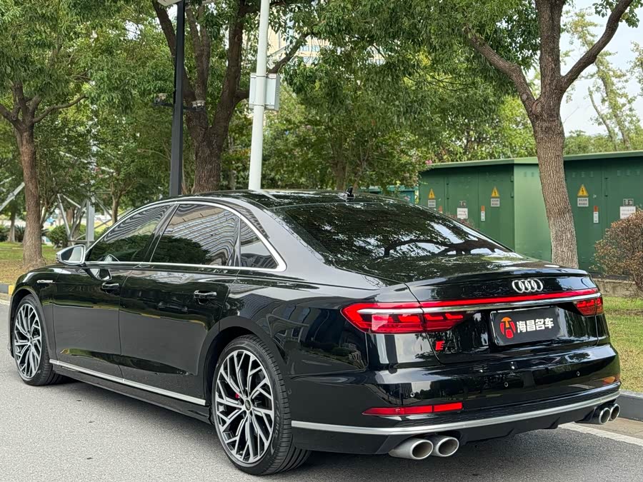 Audi S8 2022 car image #5