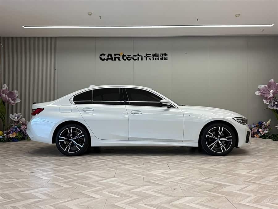 BMW i4 M50 2022 #5 BMW i4 M50 2022 car image #5