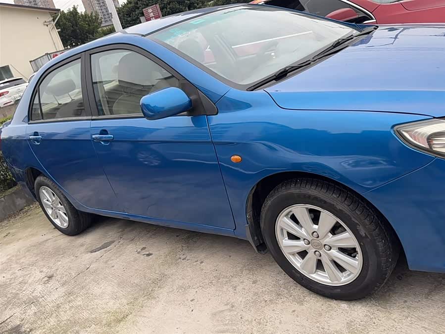 BYD L3 2013 изображение автомобиля #5