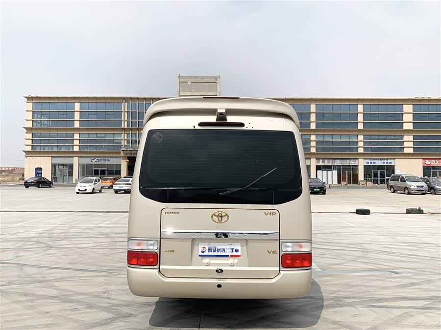 Toyota Coaster 2017 изображение автомобиля #5