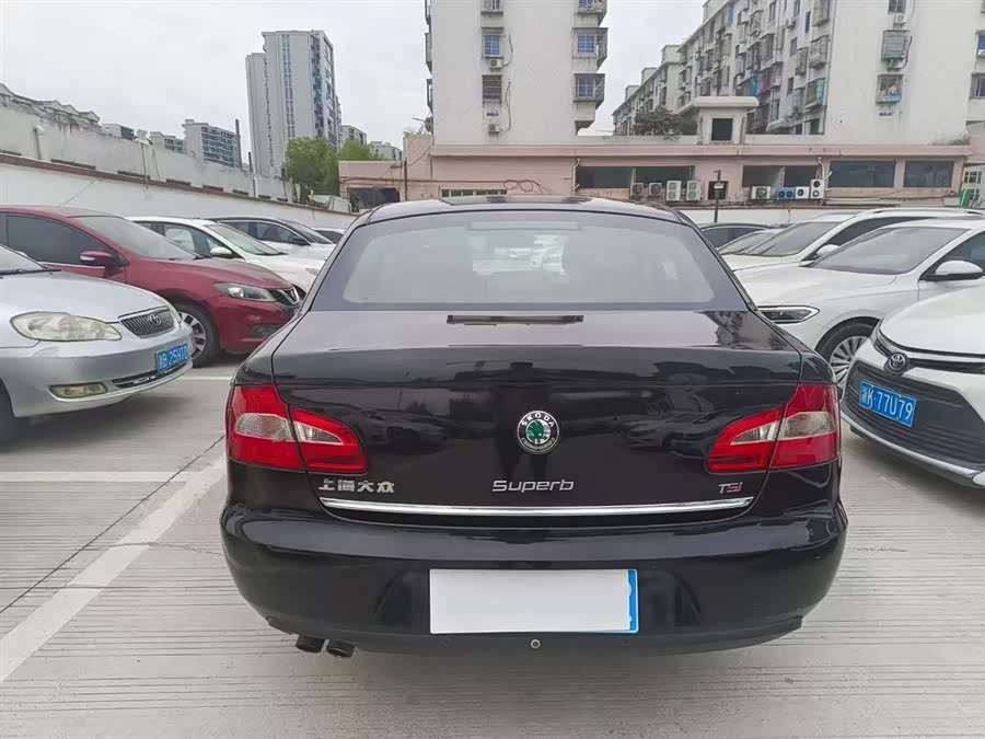 Skoda Superb 2013 car image #5