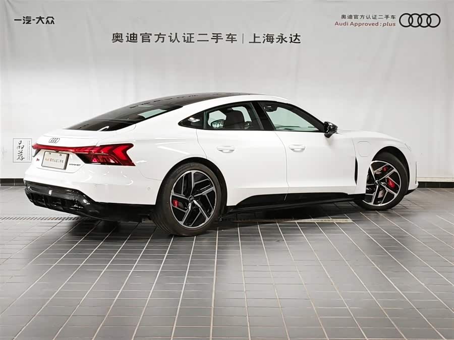 Audi RS e-tron GT 2023 #5 Audi RS e-tron GT 2023 car image #5