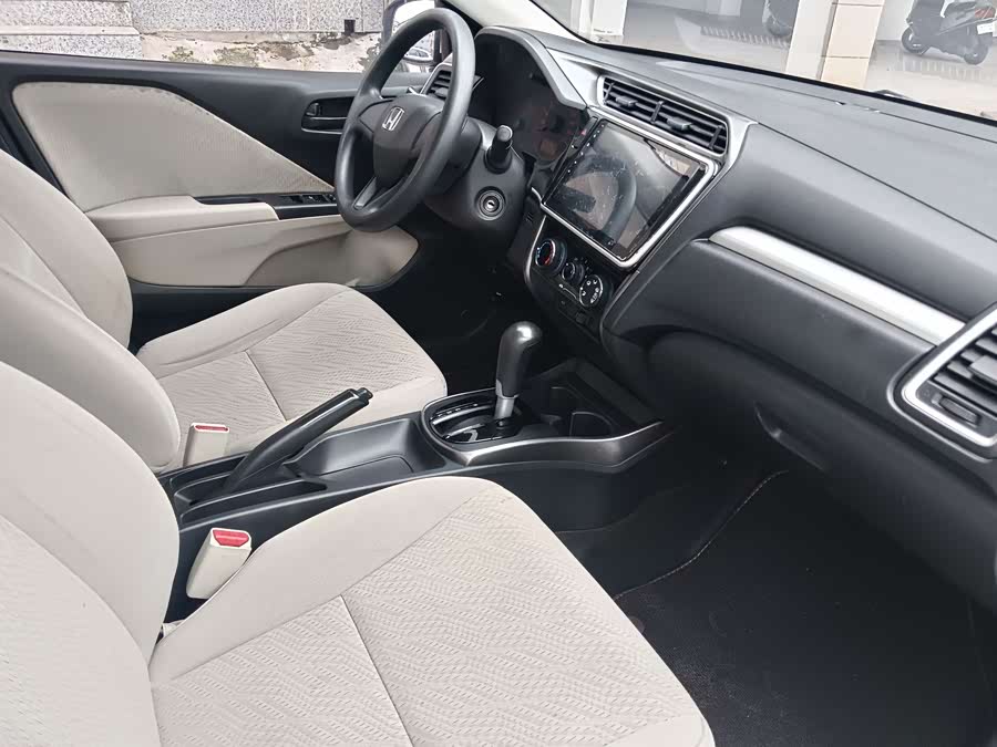 Honda Greiz 2017 #5 Honda Greiz 2017 صورة سيارة #5