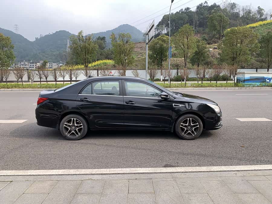 BYD G5 2015 car image #5