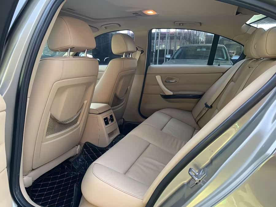 BMW 3 Series (Imported) 2010 car image #5