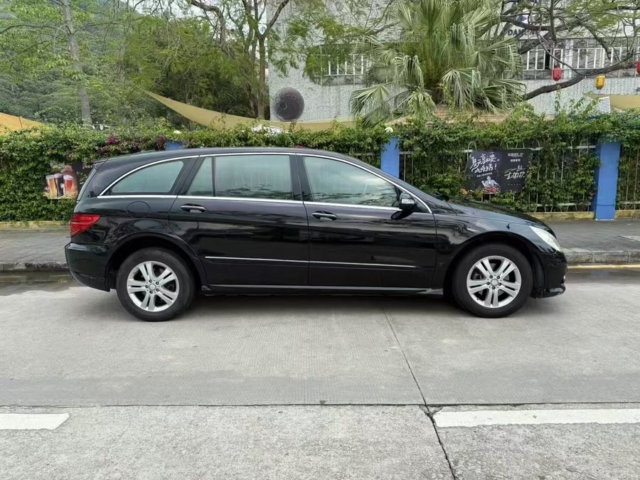 Mercedes-Benz R Class 2010 car image #5