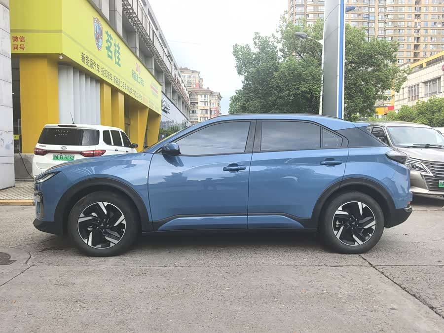 哪吒汽车 哪吒X 2024 #5 哪吒汽车 哪吒X 2024 汽车图片 #5