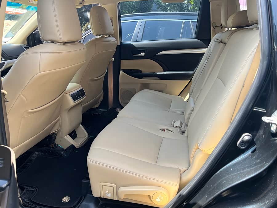 Toyota Highlander 2019 car image #5