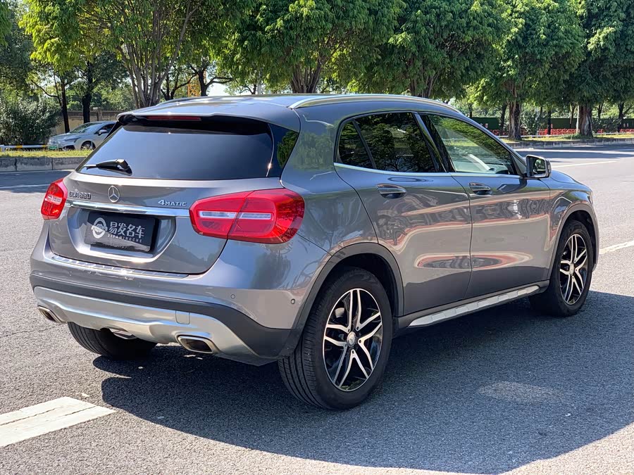 Mercedes-Benz GLA Class 2017 immagine di auto #5