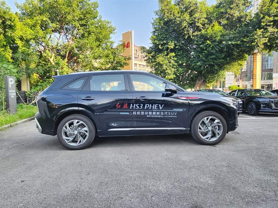 HongQi HS3 PHEV 2024 #5 HongQi HS3 PHEV 2024 car image #5