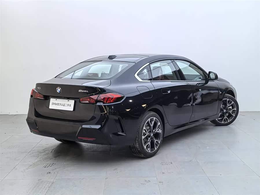 BMW 2 Series immagine di auto #5