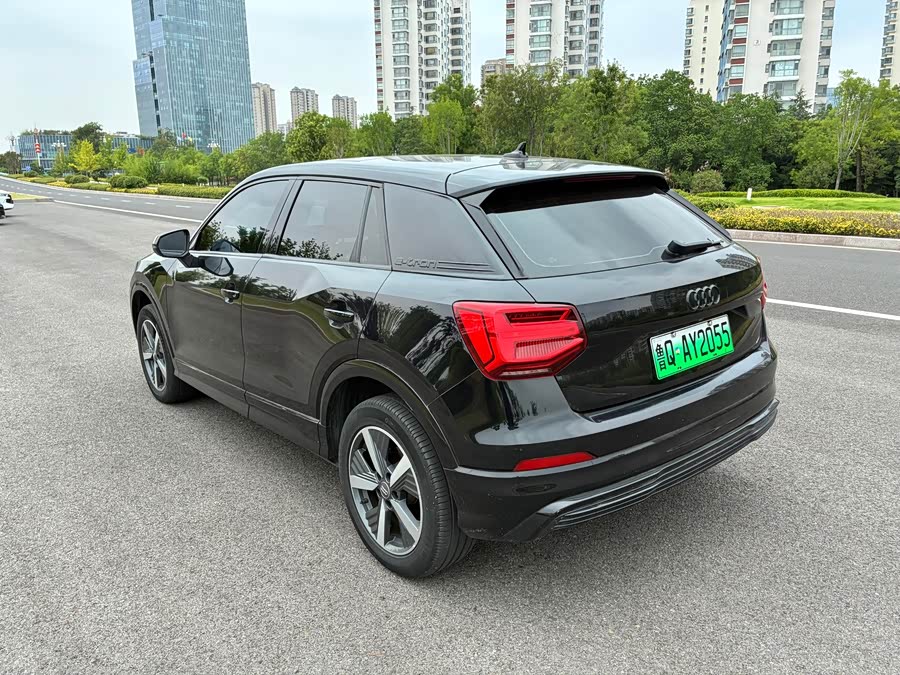 Audi Q2L e-tron 2019 #5 Audi Q2L e-tron 2019 imagen de coche #5