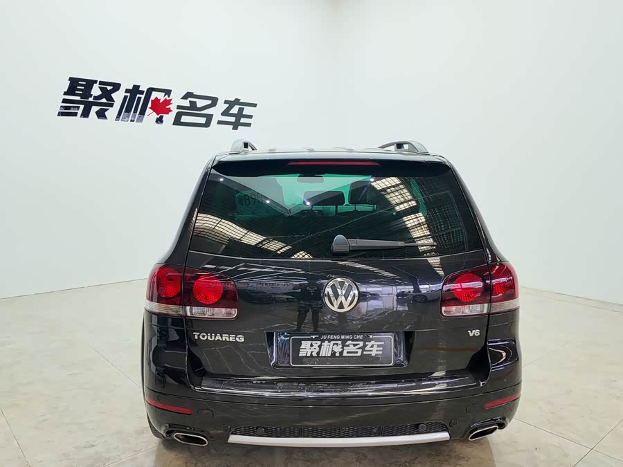 Volkswagen Touareg 2010 immagine di auto #5