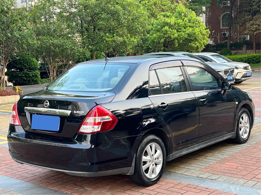 日产 颐达 2010 汽车图片 #5