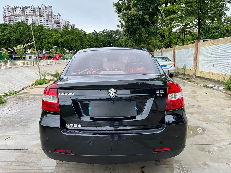 Suzuki SX4 Sedan 2015 imagem de carro #5