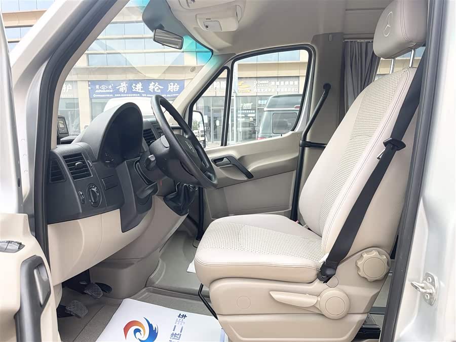 Mercedes-Benz Sprinter 2014 car image #5