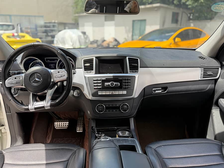 Mercedes-Benz M AMG 2015 صورة سيارة #5