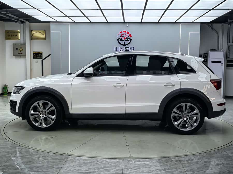 Audi Q5 (Imported) 2011 #5 Audi Q5 (Imported) 2011 car image #5