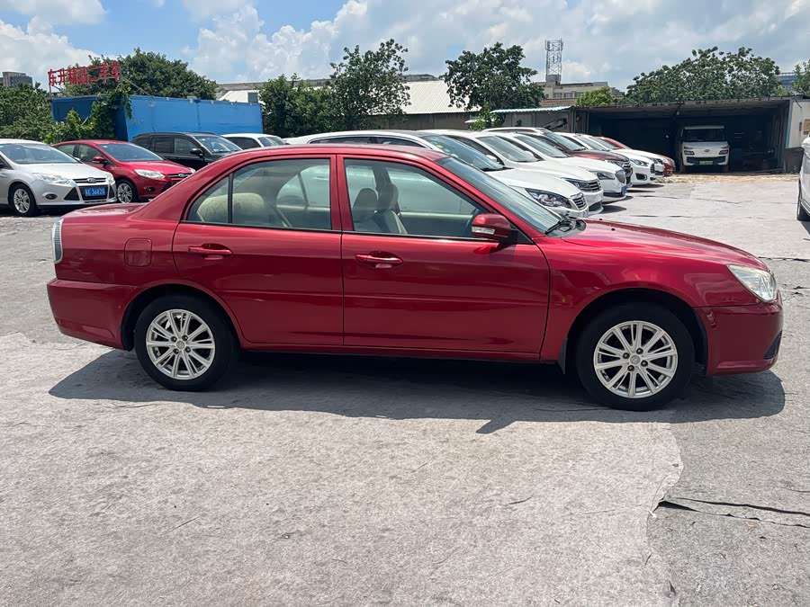 Soueast V3 Lingyue 2014 car image #5