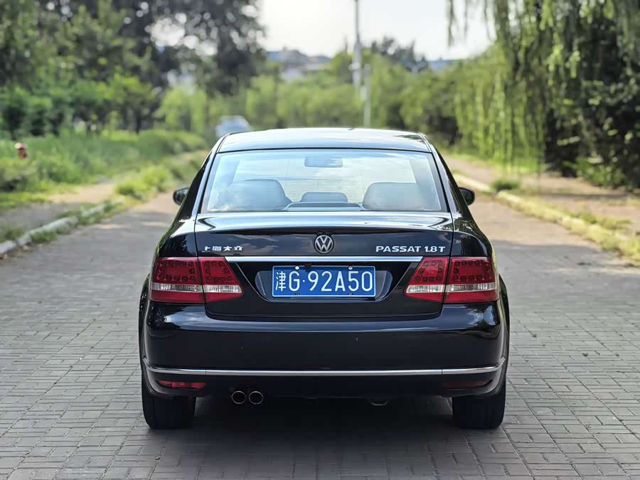 Volkswagen Passat Lingyu 2011 car image #5
