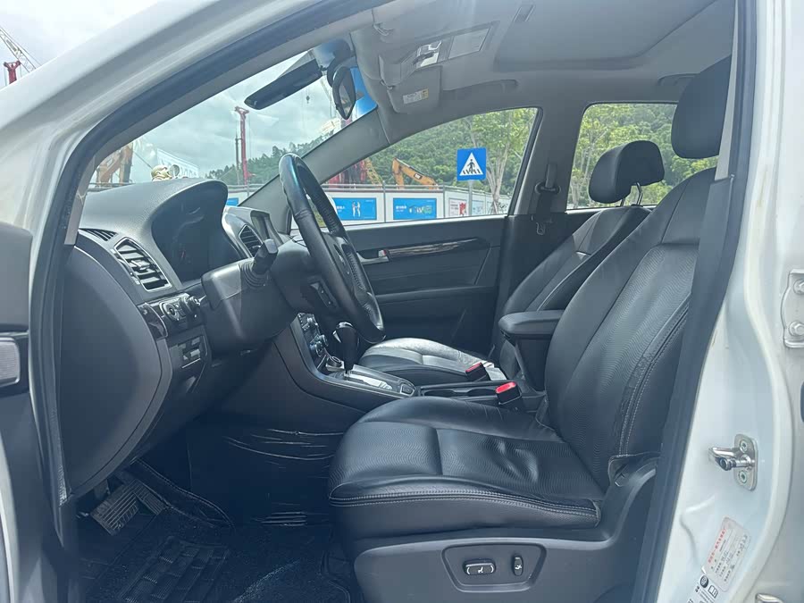 Chevrolet Captiva 2016 car image #5