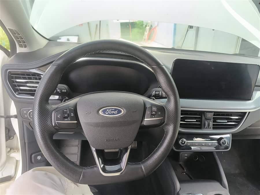 Ford Focus Active 2021 car image #5