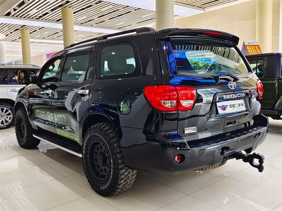 Toyota Sequoia 2018 immagine di auto #5