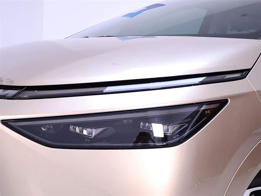 Xpeng X9 2024 immagine di auto #5