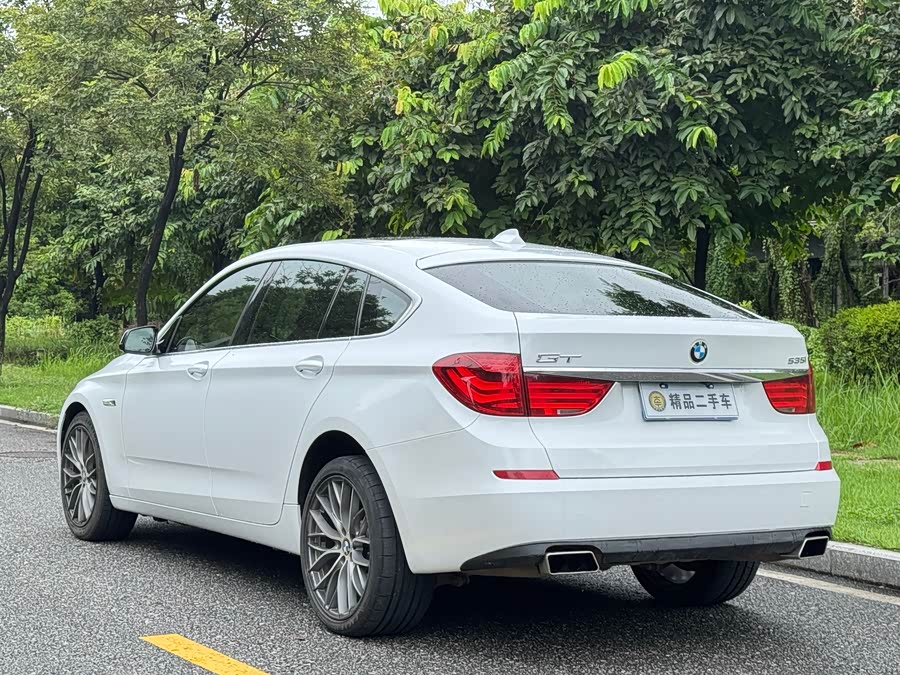 BMW 5 Series GT 2010 immagine di auto #5