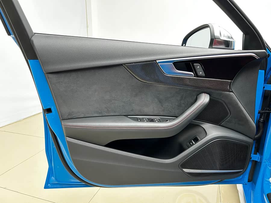 Audi S4 2023 car image #5