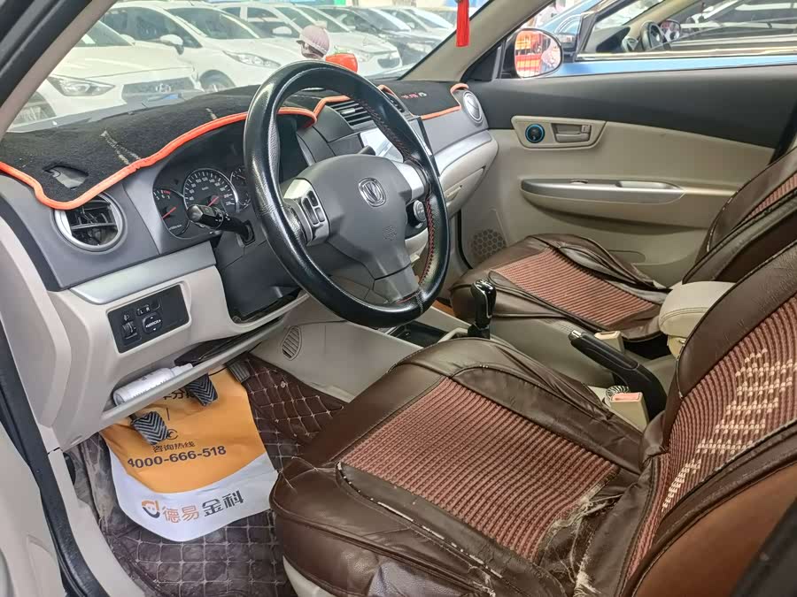 Changan Alsvin V5 2014 car image #5