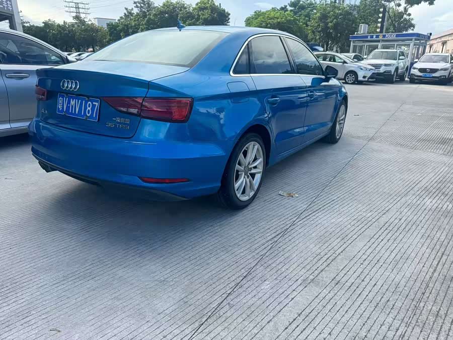 Audi A3 2018 car image #5