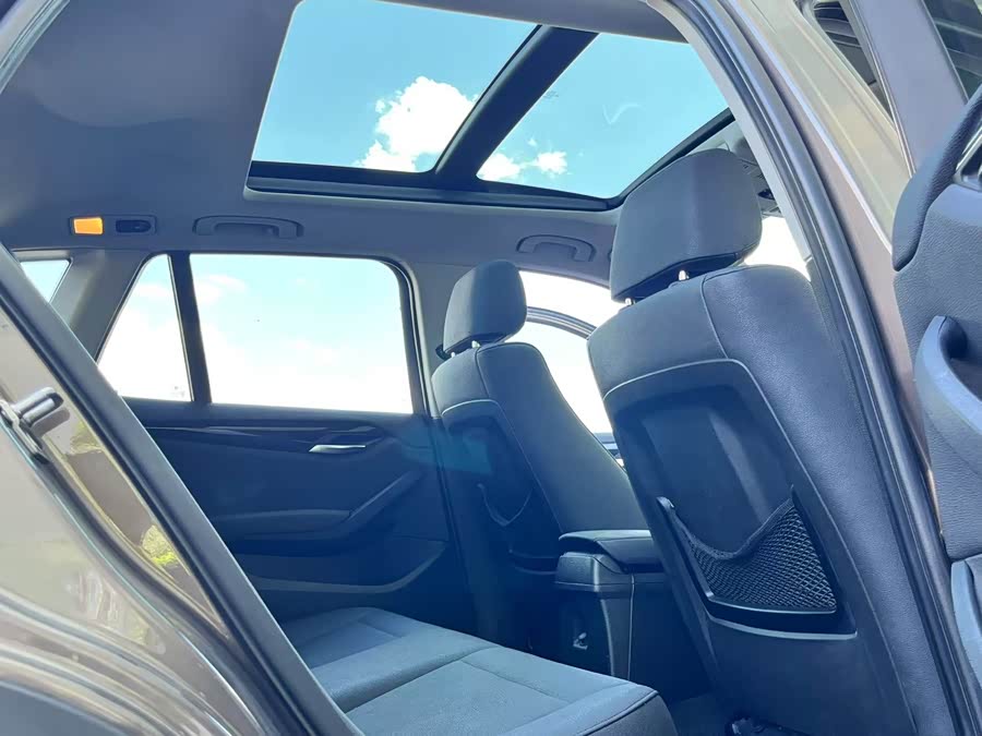 BMW X1 (Imported) 2012 car image #5