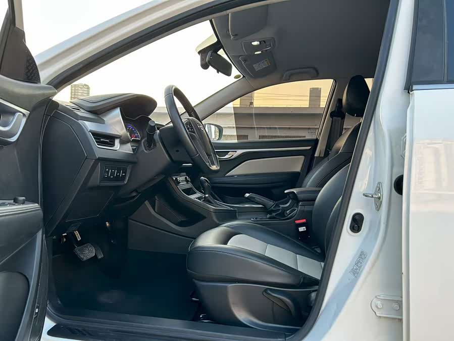 GEELY Vision 2021 #5 GEELY Vision 2021 car image #5