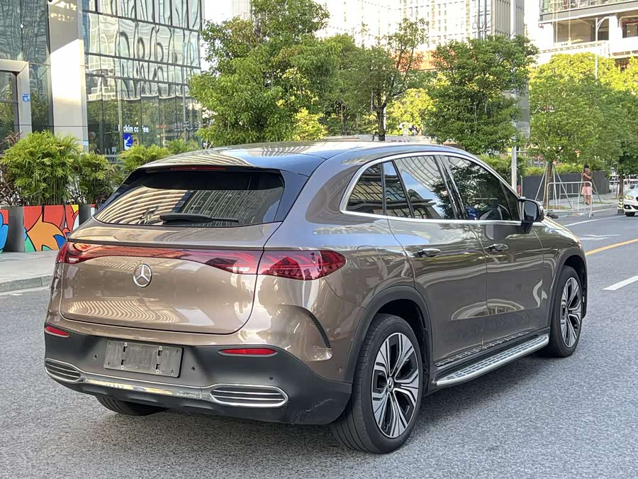 Mercedes-Benz EQE SUV 2023 immagine di auto #5