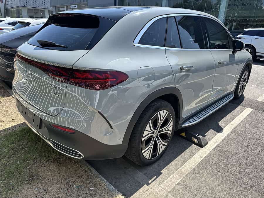 Mercedes-Benz EQE SUV 2023 #5 Mercedes-Benz EQE SUV 2023 car image #5