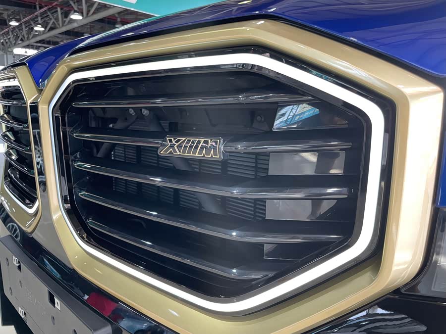 BMW XM 2024 immagine di auto #5