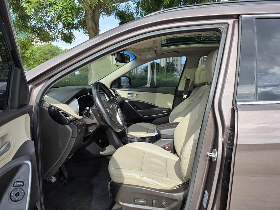 Hyundai Santa Fe (Imported) 2013 car image #5