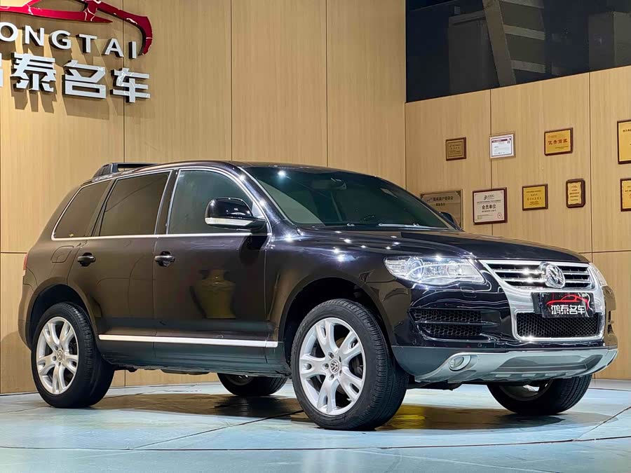 Volkswagen Touareg 2010 immagine di auto #5